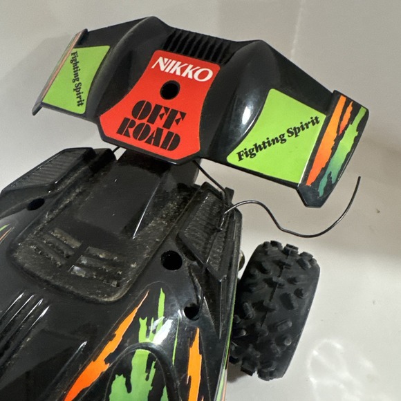 Nikko Savage RC Buggy With Remote UNTESTED For Parts - Picture 5 of 6